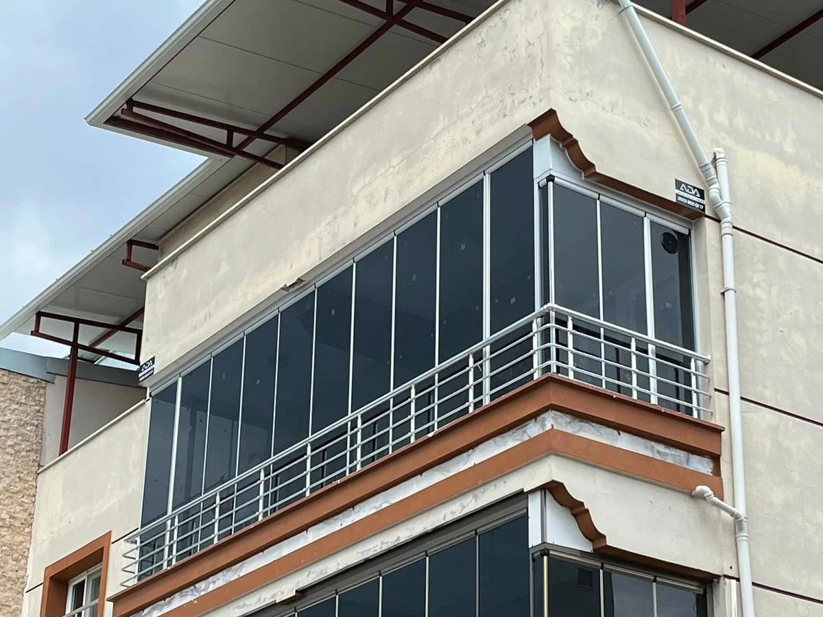Akhisar sürgülü cam balkon uygulaması – ADA Cam Balkon Sistemleri